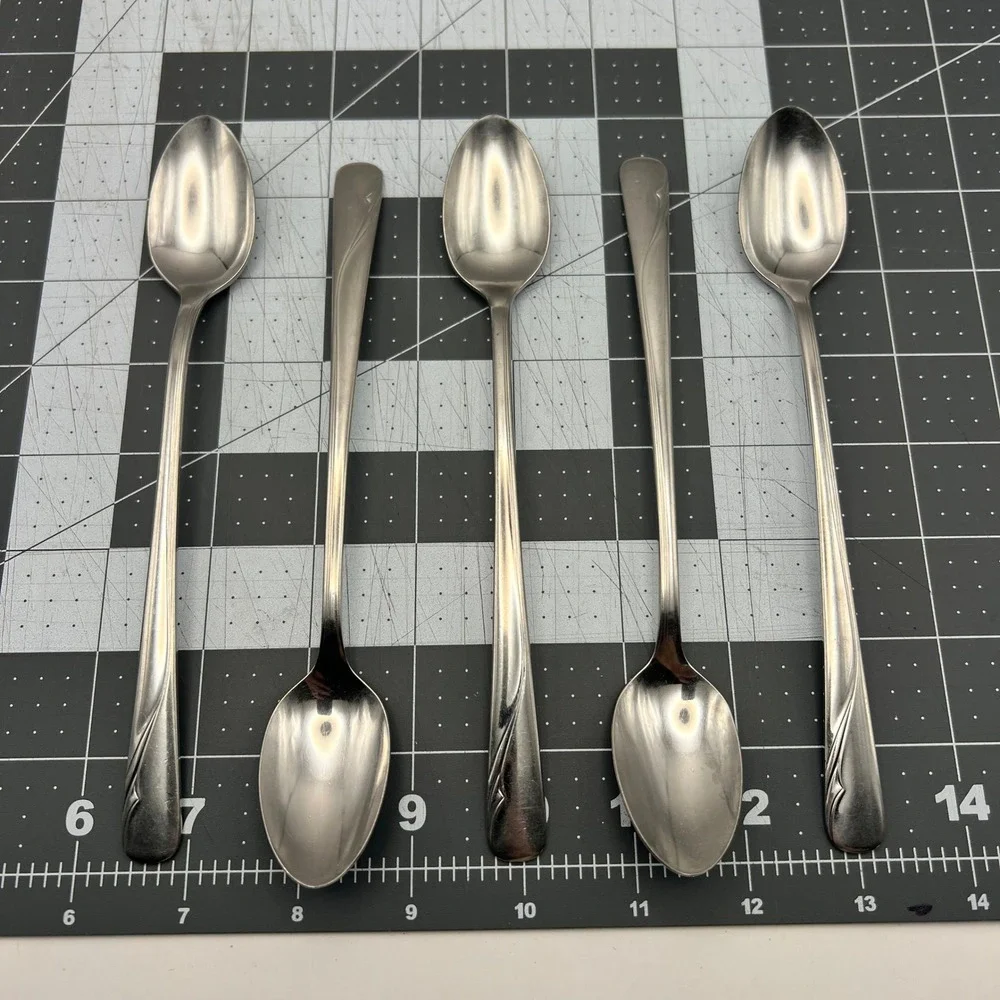 Oneida Oceanic Iced Tea Spoons Set of 5 Stainless Glossy England Discontinued